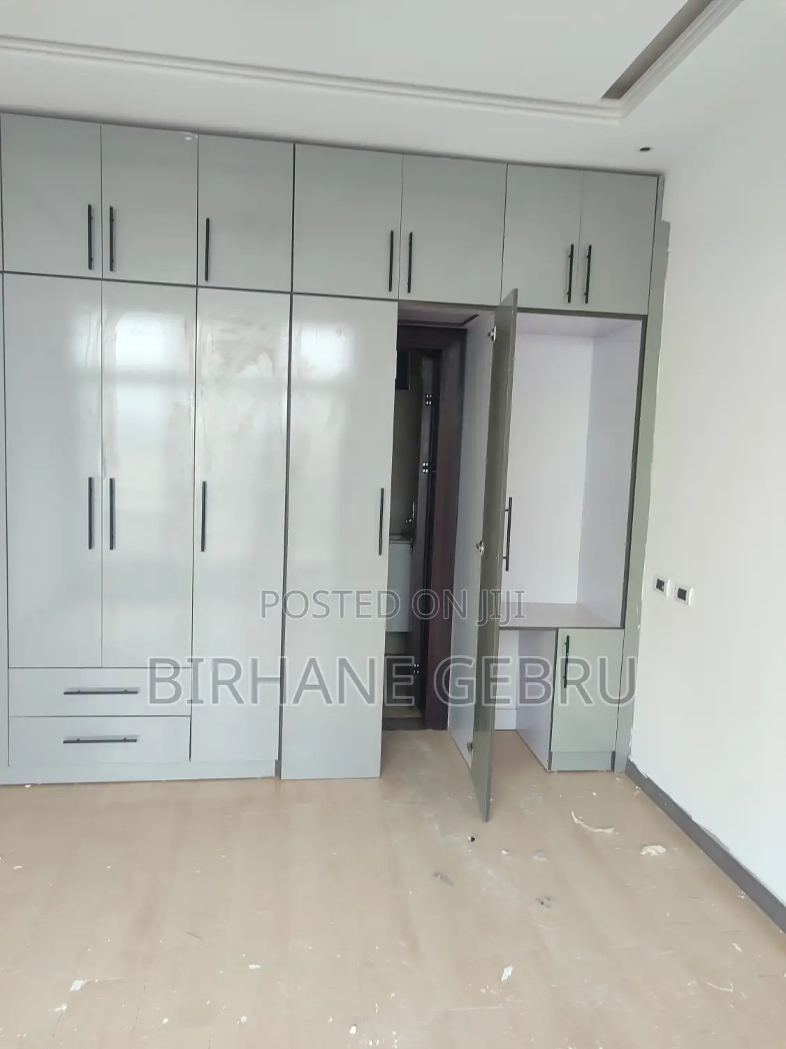3bedroom Luxuru Apartiment