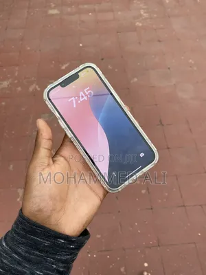 Photo - New Apple iPhone 13 128 GB White