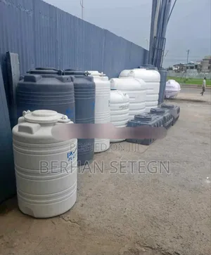 Photo - Roto Plasto Vertical Water Tanker Roto Tanker