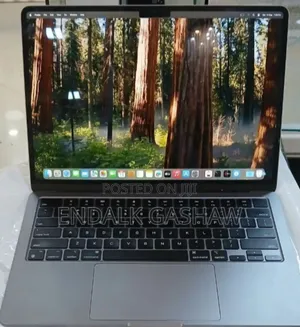 Photo - New Laptop Apple MacBook Air 2022 M2 8GB Intel Core M2 SSD 256GB
