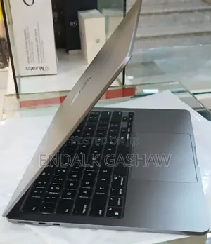 New Laptop Apple MacBook Air 2022 M2 8GB Intel Core M2 SSD 256GB