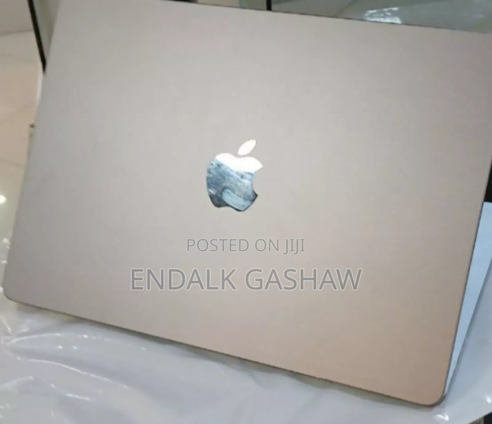 New Laptop Apple MacBook Air 2022 M2 8GB Intel Core M2 SSD 256GB