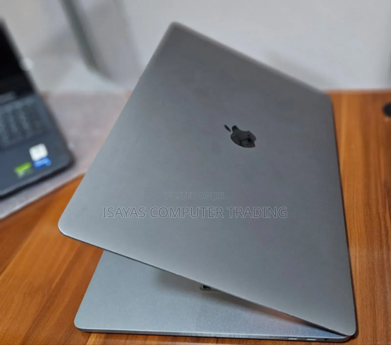 New Laptop Apple MacBook Pro 2019 16GB Intel Core I9 SSD 1T