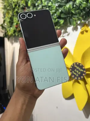 New Samsung Galaxy Z Flip6 256 GB Green