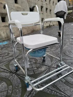 Multi-Functional - Can Be Used as Bath疄~Wheelchair Commode Chair
