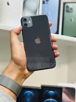 Photo - New Apple iPhone 11 128 GB Black