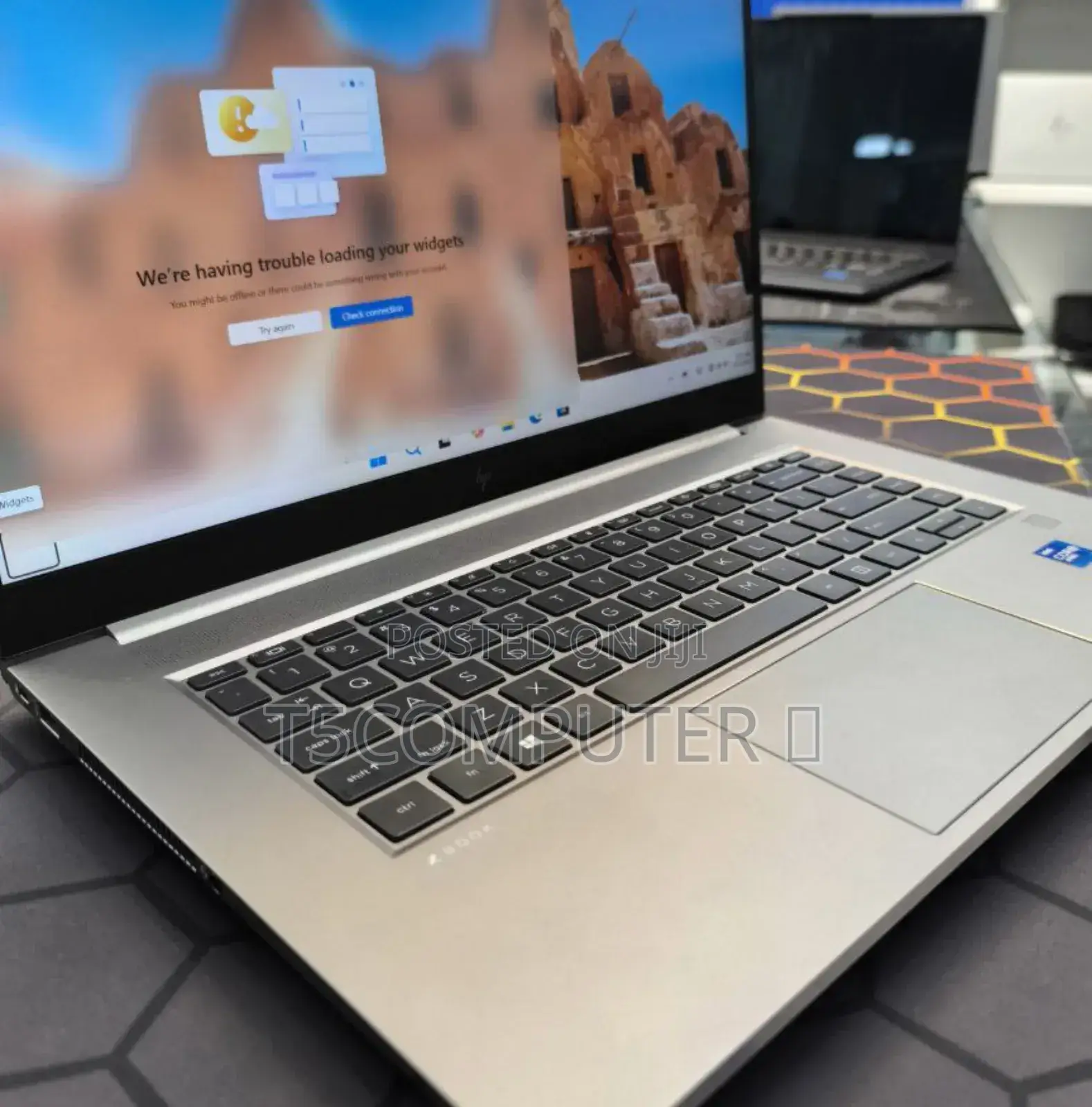 New Laptop HP ZBook Firefly 15 G7 16GB Intel Core I7 SSD 512GB