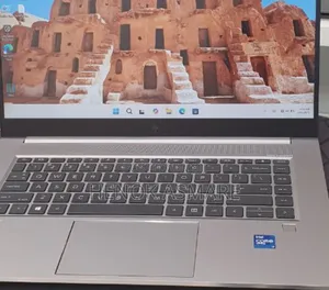 New Laptop HP ZBook 15 16GB Intel Core I7 SSD 512GB