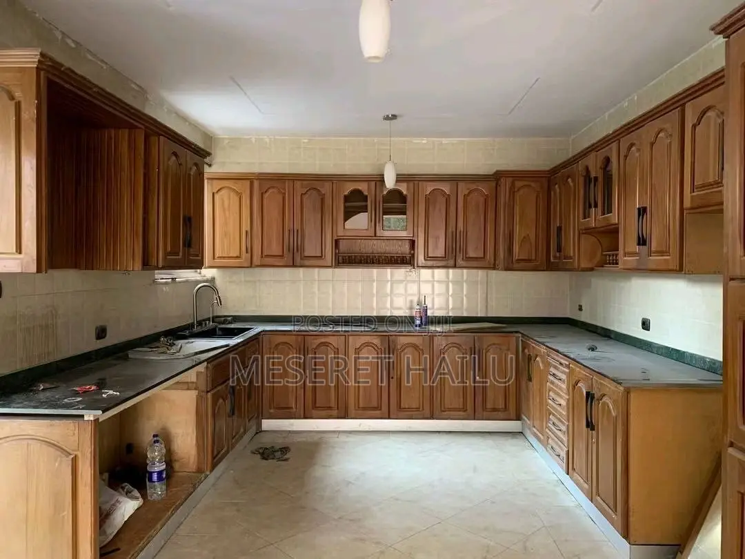 4bdrm House in Besrat Gebe, Nifas Silk-Lafto for rent