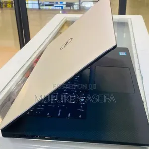 Photo - New Laptop Dell XPS 15 16GB Intel Core I7 SSD 512GB