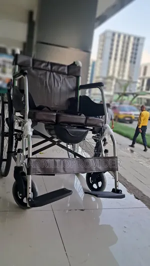 Photo - Toilet Wheelchair口wheelchair 山wheelchair 手wheelchair口wheelchair 卜wheel