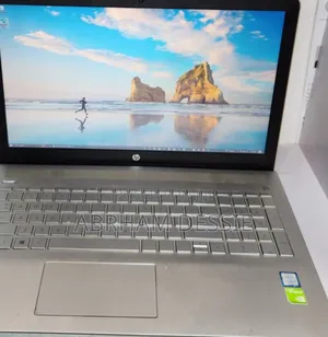 New Laptop HP 8GB Intel Core i5 SSD 1T