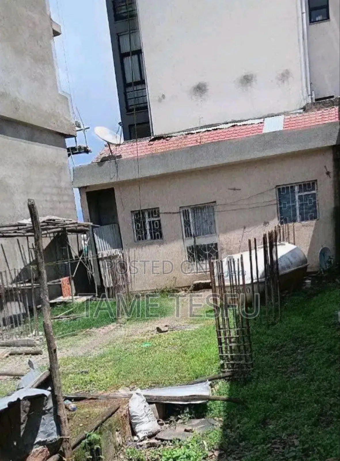 2bdrm House in Semit 2.7ባንክ ያለበት, Bole for sale