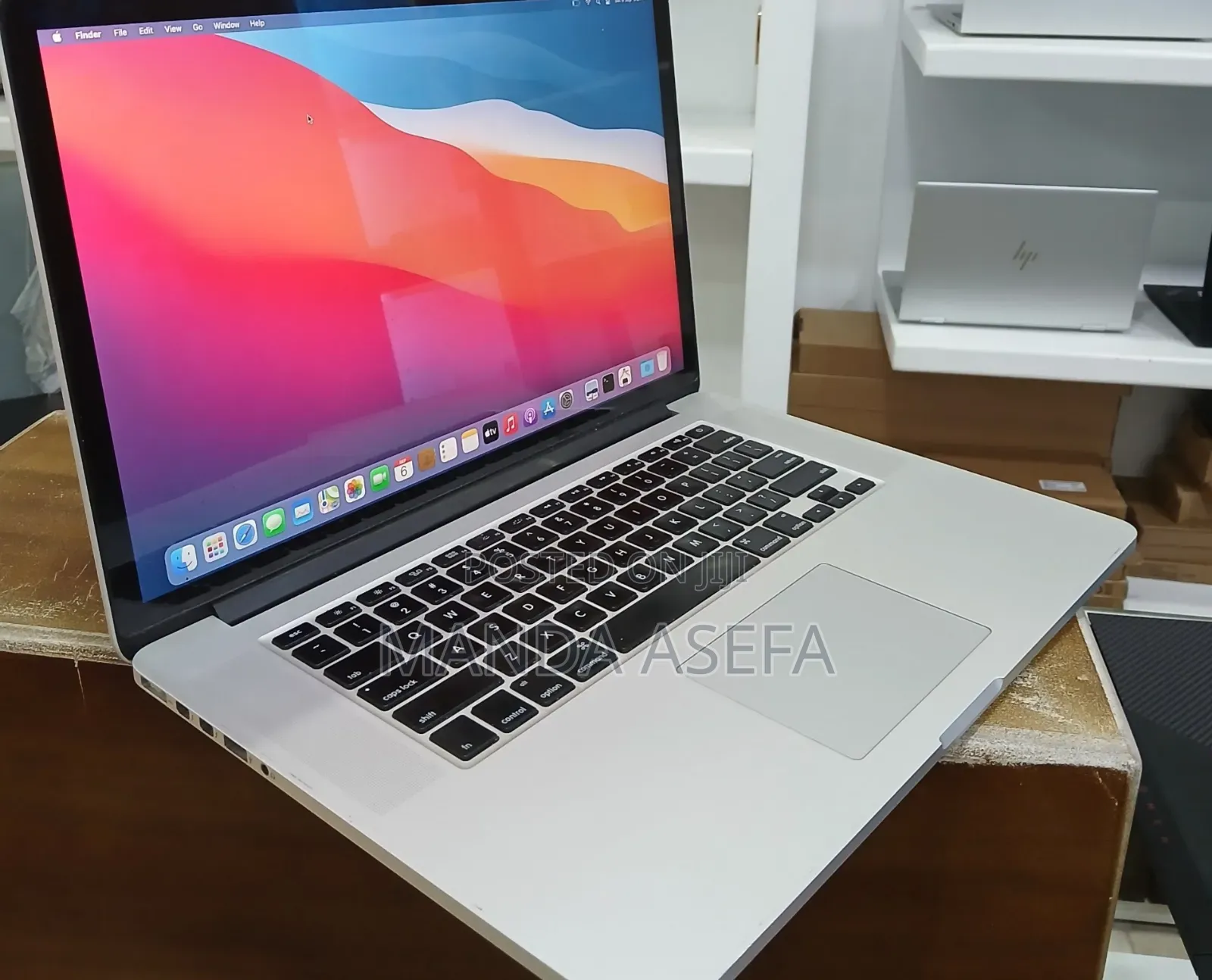 New Laptop Apple MacBook Pro 2015 16GB Intel Core I7 SSD 256GB