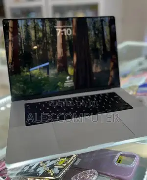 New Laptop Apple MacBook Pro M1 16GB Apple M1 Pro SSD 1T