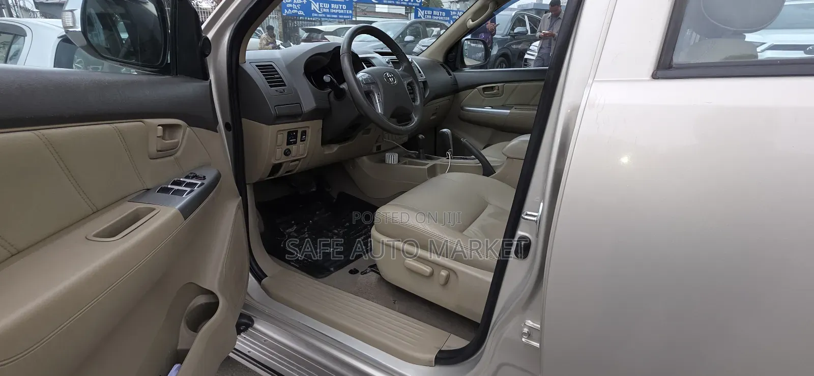 Toyota Hilux 3.0 D-4D 4x4 2014 Gold