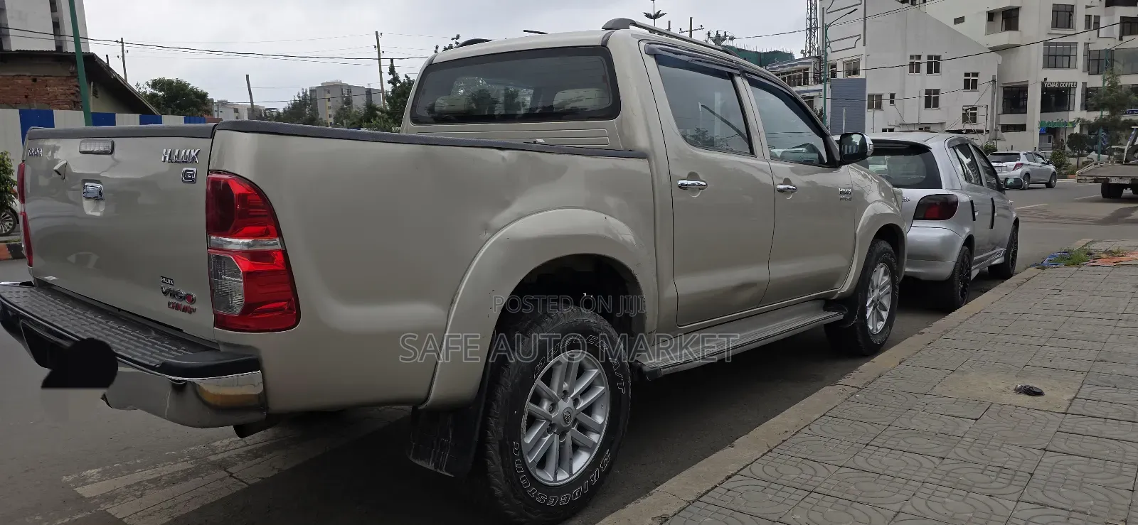 Toyota Hilux 3.0 D-4D 4x4 2014 Gold