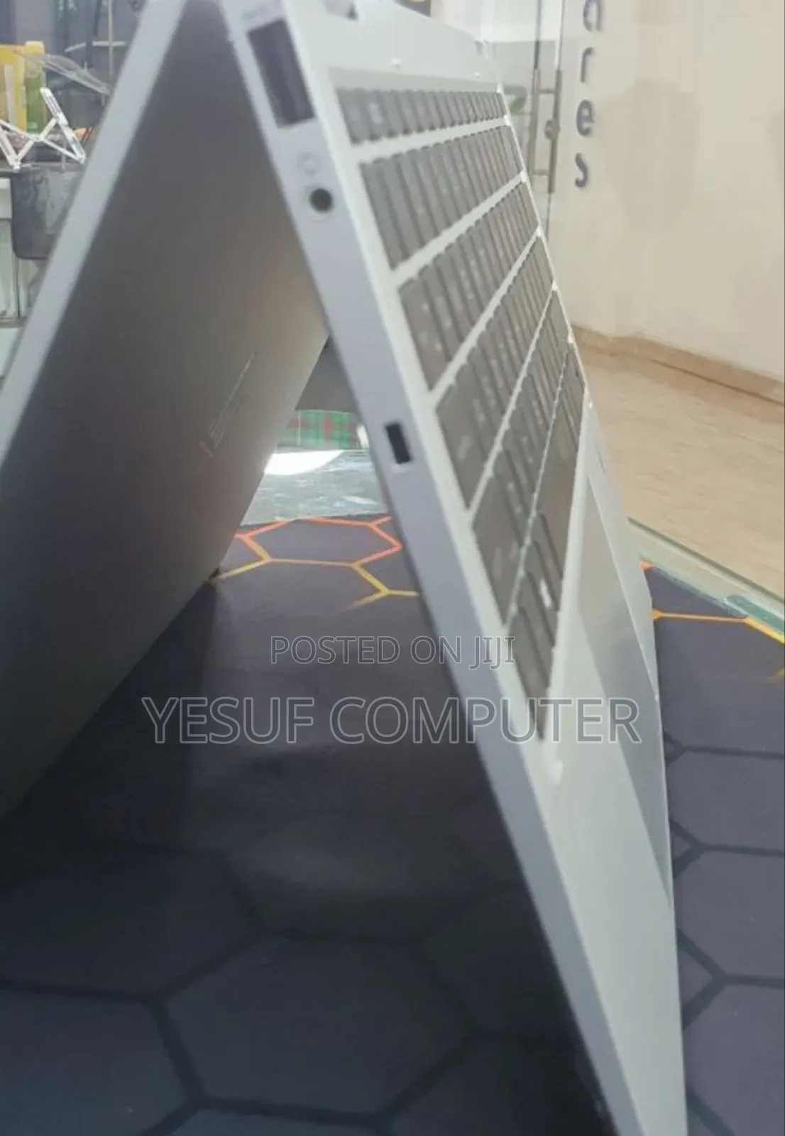 New Laptop HP EliteBook X GB Intel Core I7 SSD 512GB