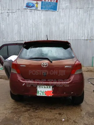 Toyota Yaris 2010 Brown