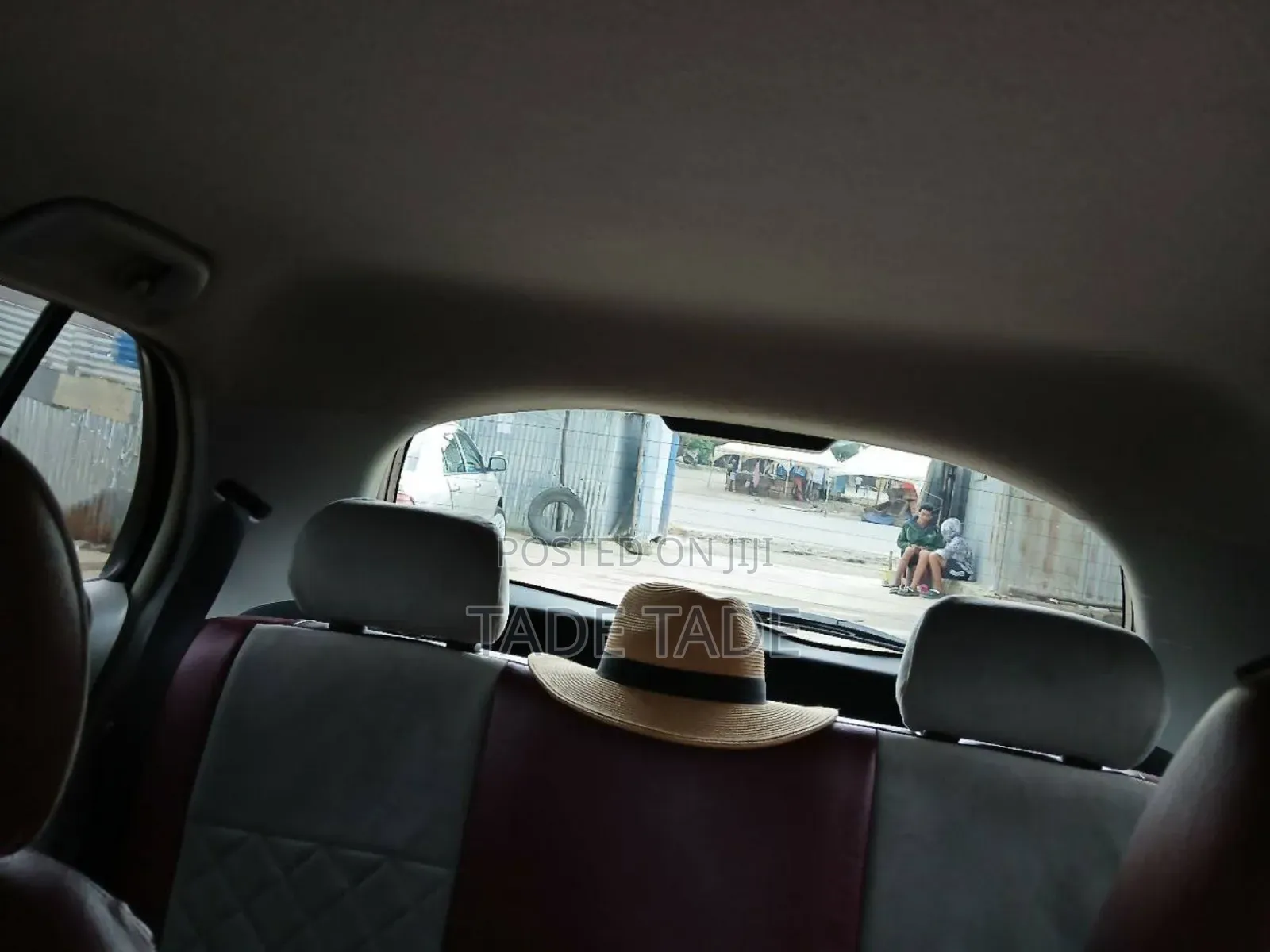 Toyota Yaris 2010 Brown