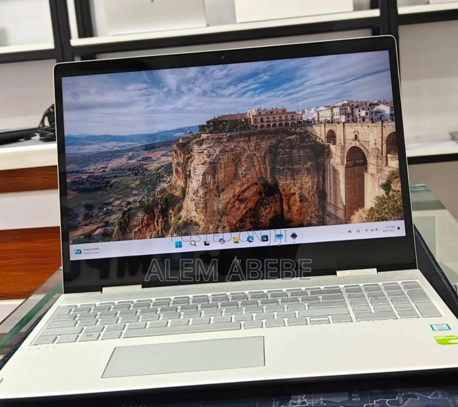 New Laptop HP Envy X360 8GB Intel Core I5 SSD 512GB