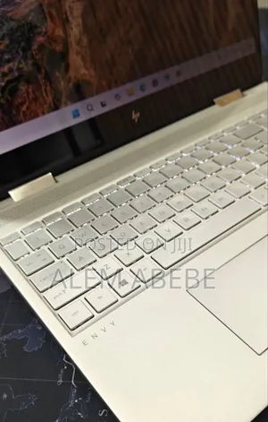 New Laptop HP Envy X360 8GB Intel Core I5 SSD 512GB