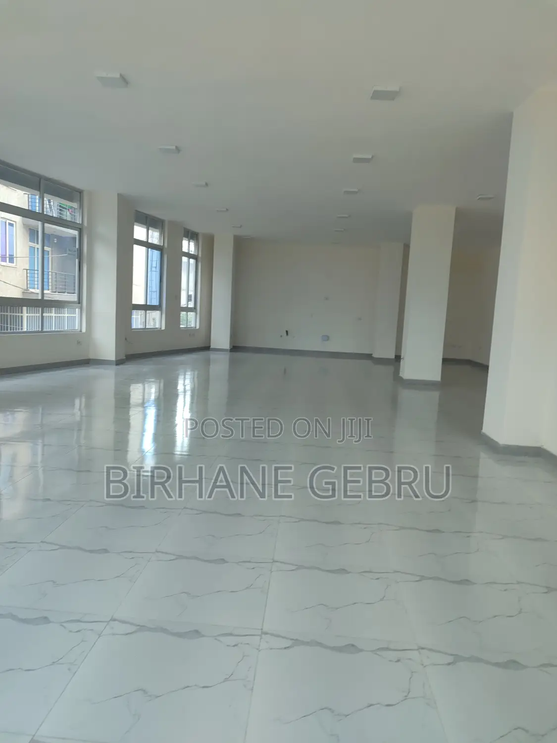 Rent for Eletrioncs Bank Garment Cafe Barkery