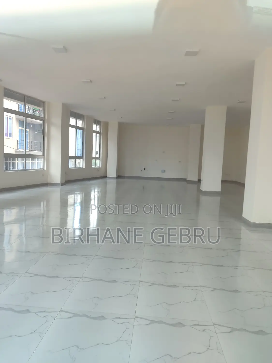 Rent for Eletrioncs Bank Garment Cafe Barkery