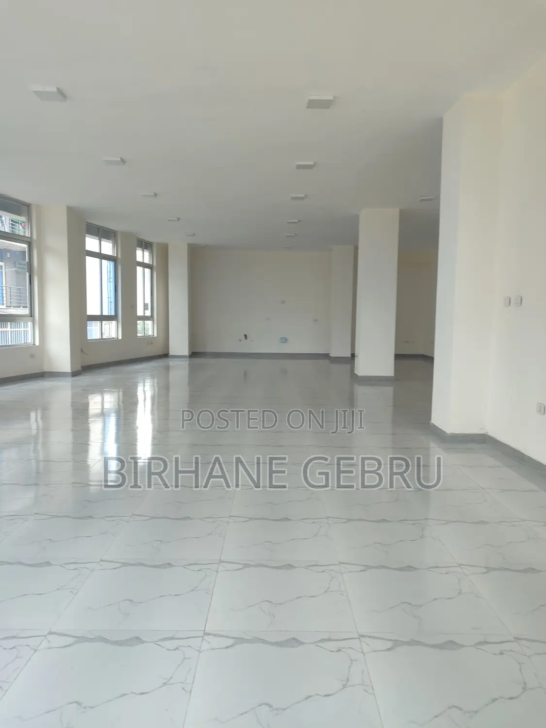 Rent for Eletrioncs Bank Garment Cafe Barkery