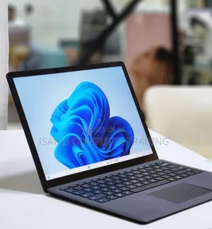 New Laptop Microsoft Surface 16GB Intel Core I7 SSD 512GB