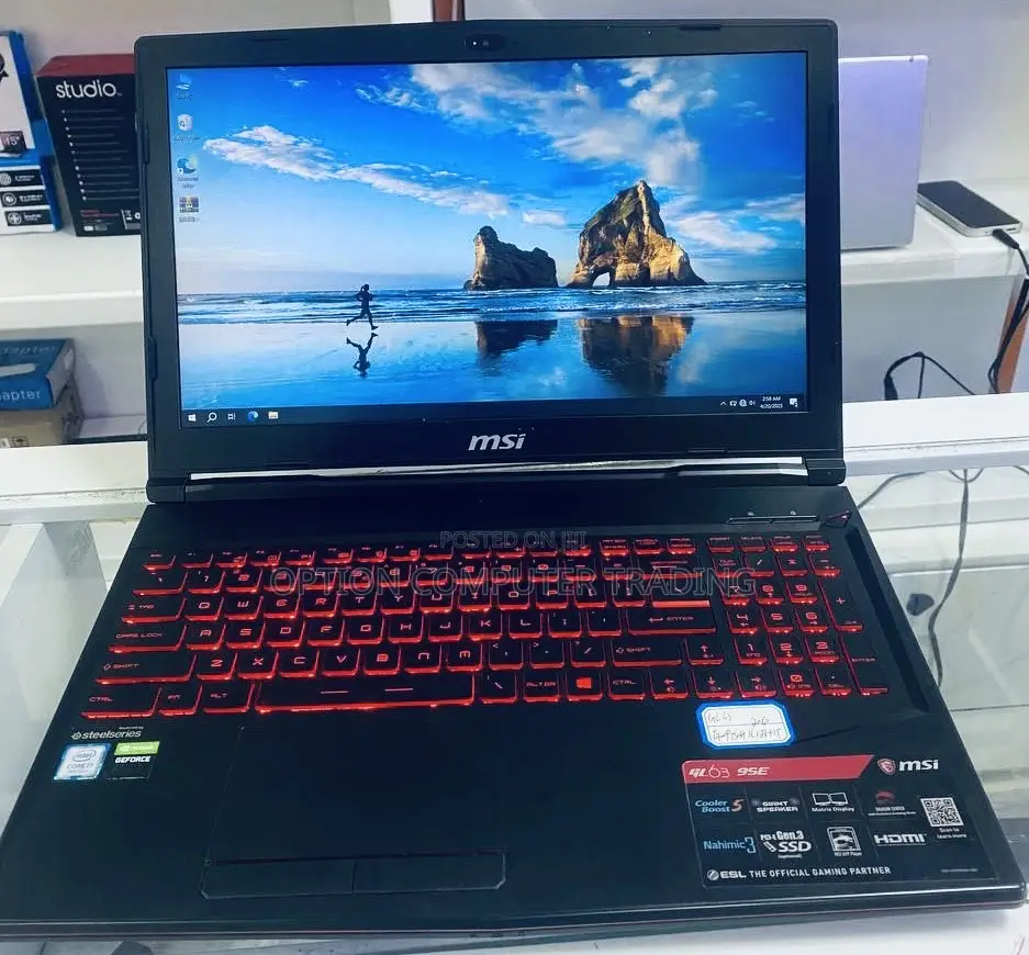 New Laptop MSI 16GB Intel Core I7 SSD 512GB