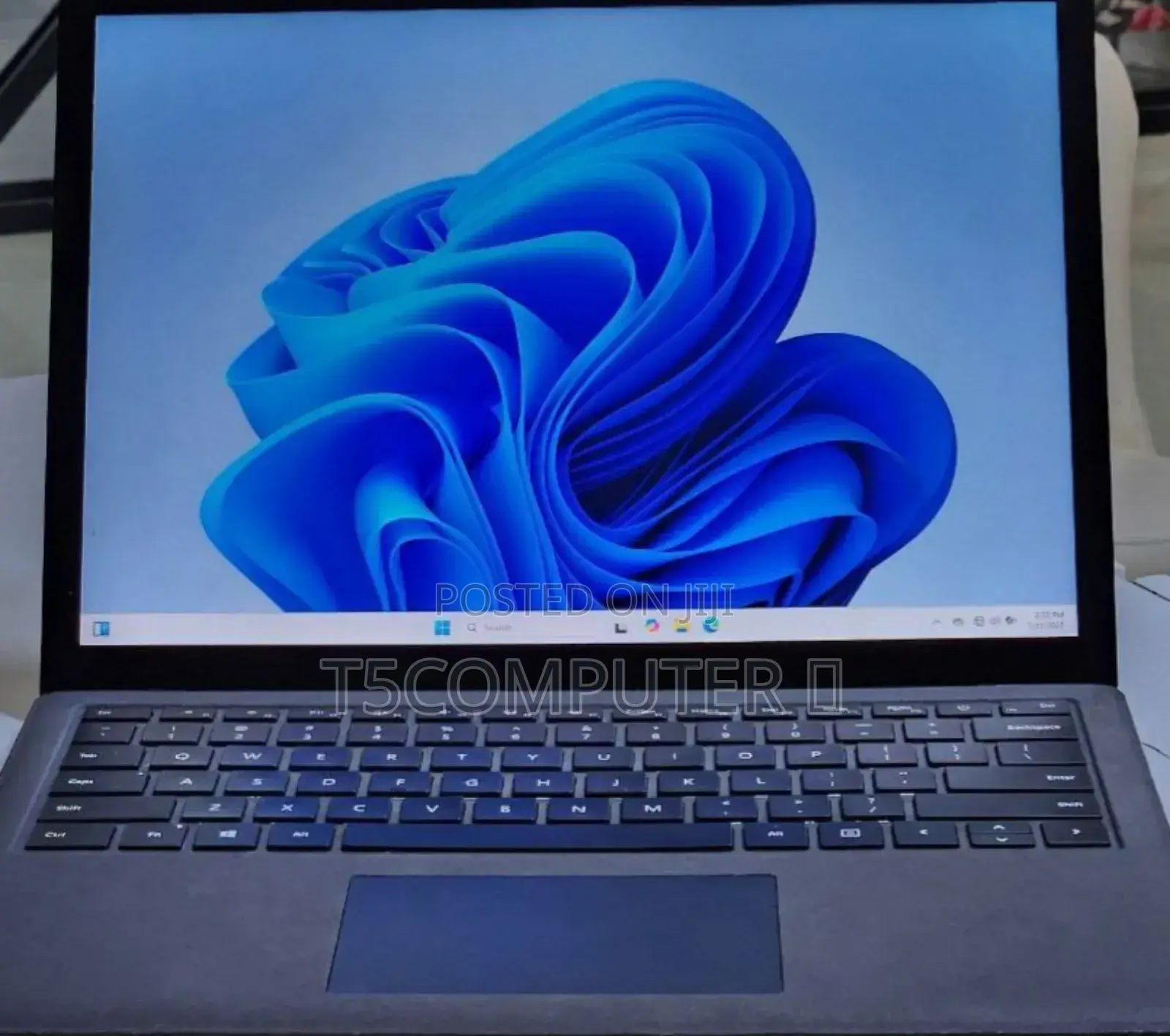 New Laptop Microsoft Surface 16GB Intel Core I7 SSD 512GB