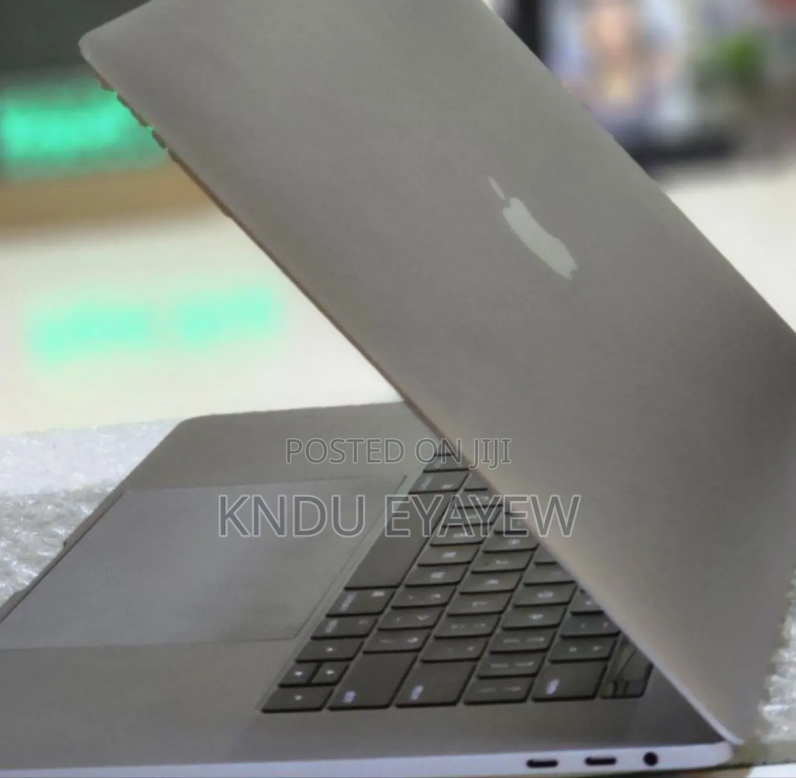 New Laptop Apple MacBook Pro 2017 16GB Intel Core I7 SSD 512GB