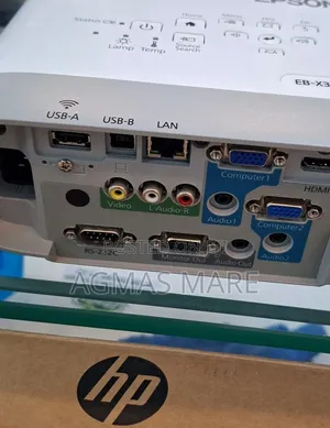 Brand New Epson Projector Has Remote and Bag Model Nam