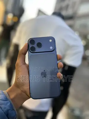 Photo - New Apple iPhone 17 Pro Max 256 GB Blue