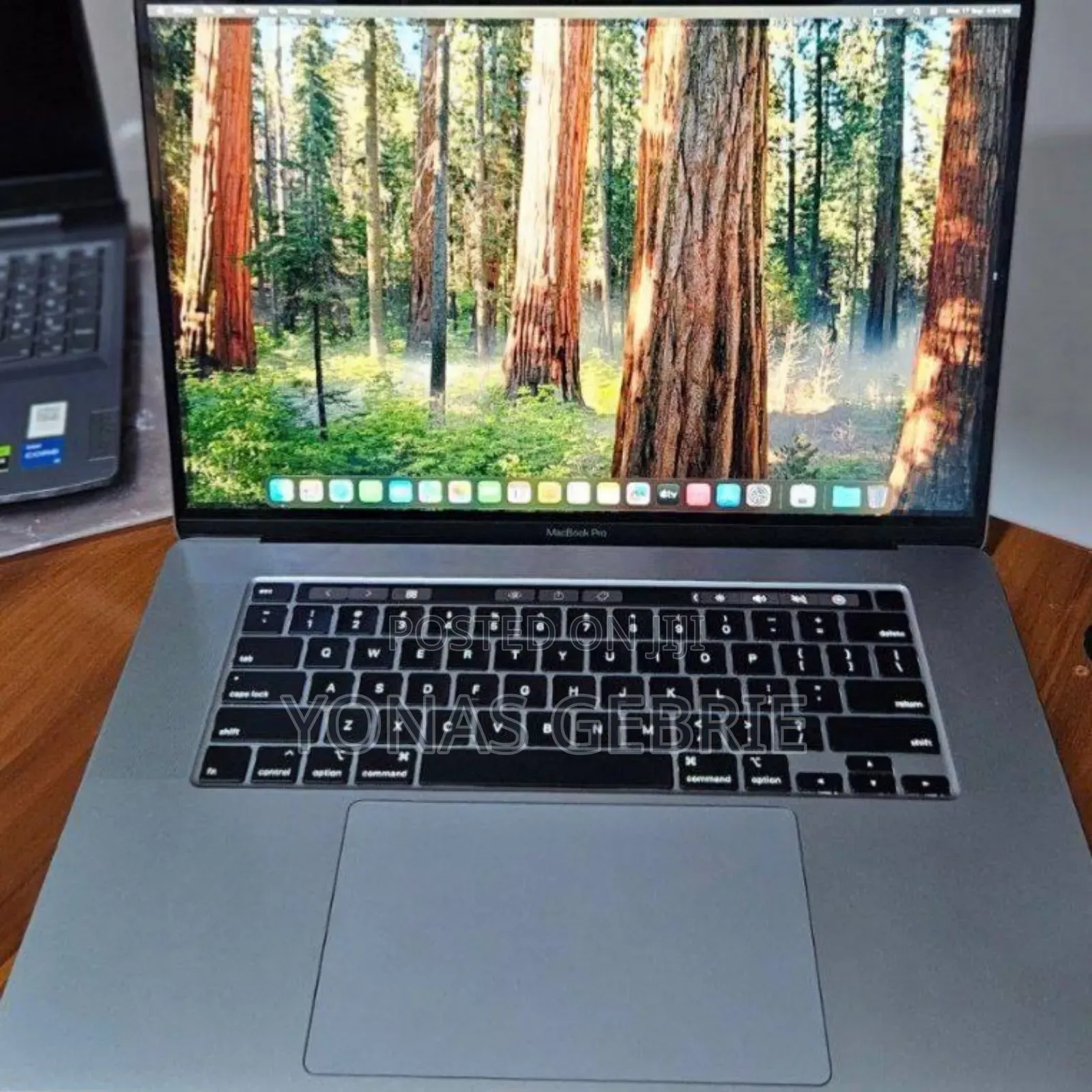 New Laptop Apple MacBook Pro 2019 16GB Intel Core I9 SSD 1T