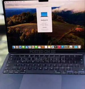 Photo - New Laptop Apple MacBook Air 2022 M2 8GB Apple M2 SSD 256GB