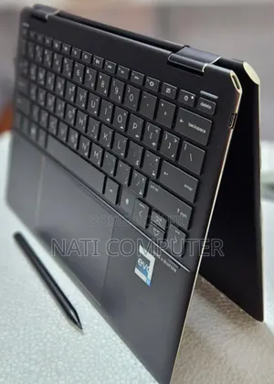 New Laptop HP Spectra 13 16GB Intel Core I7 SSD 1T