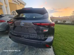 New Toyota Highlander Hybrid 2024 Gray