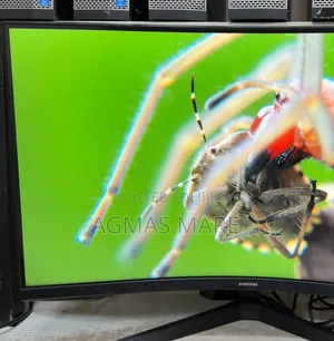  Samsung 32-Inch Curved Gaming Monitor – 144ed