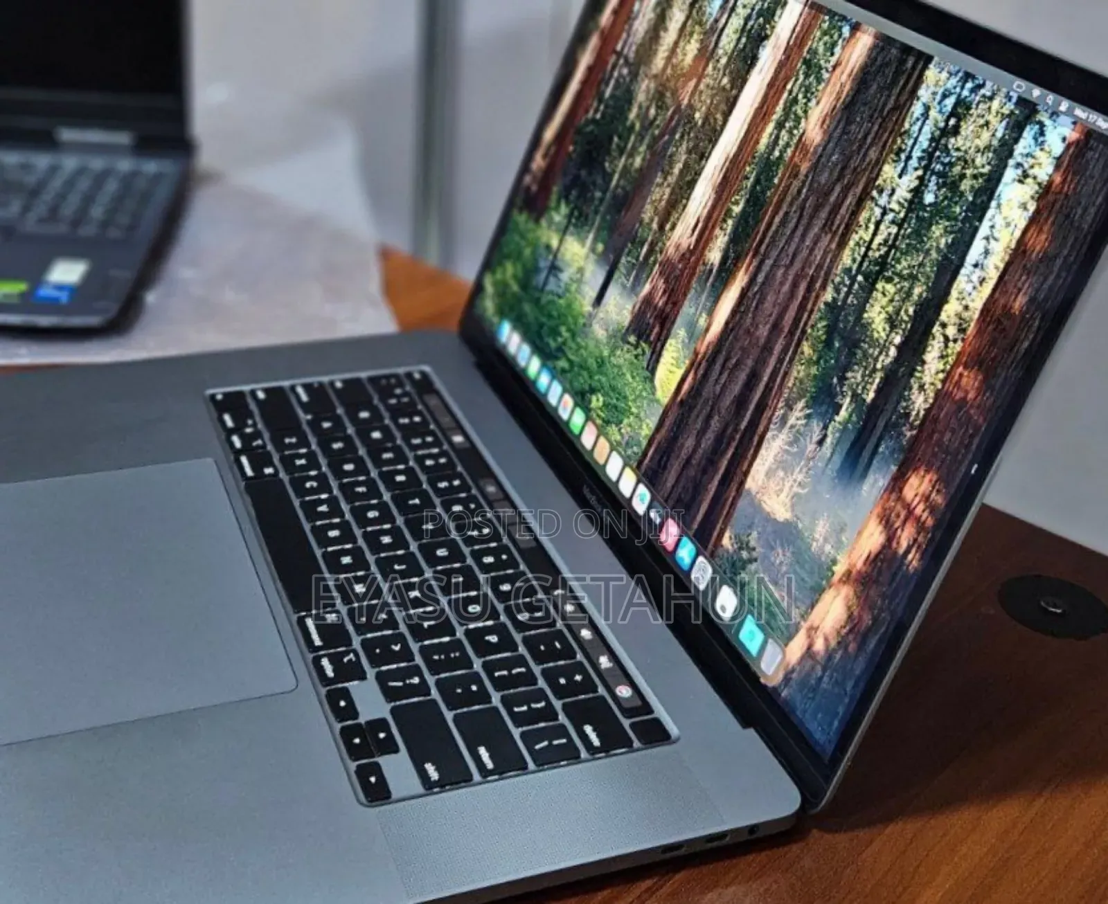 New Laptop Apple MacBook Pro 2019 16GB Intel Core I9 SSD 1T