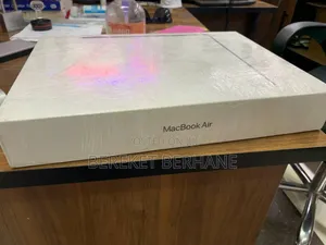 New Laptop Apple MacBook Air 2023 M2 8GB Intel Core M2 SSD 256GB