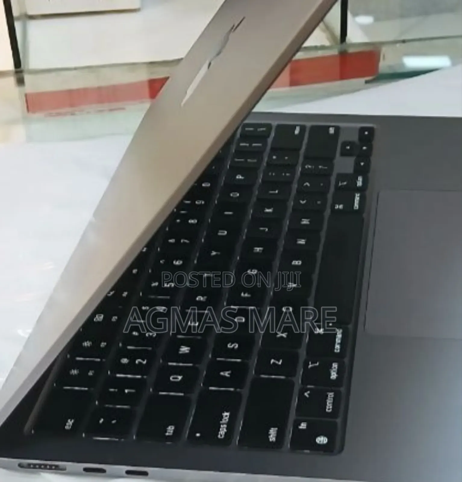 New Laptop Apple MacBook Air 2020 8GB Apple M2 SSD 256GB