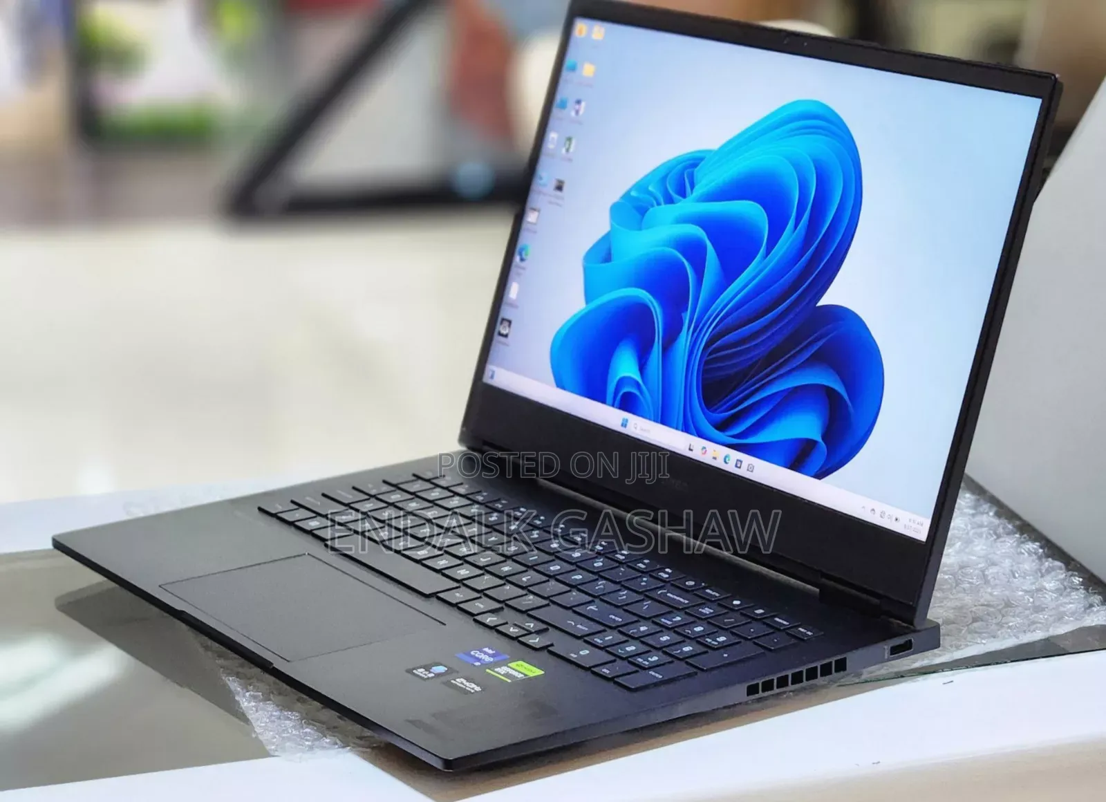 New Laptop HP Omen 16 16GB Intel Core I9 SSD 1T