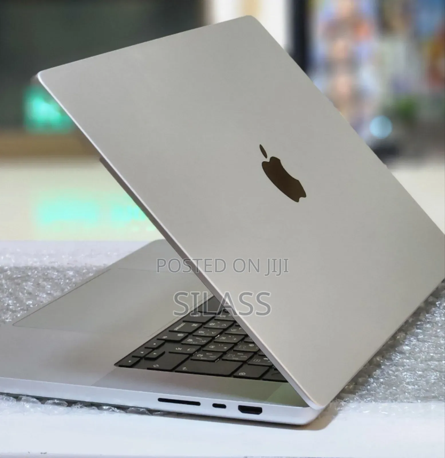 New Laptop Apple MacBook Pro M1 32GB Apple M1 Pro SSD 512GB