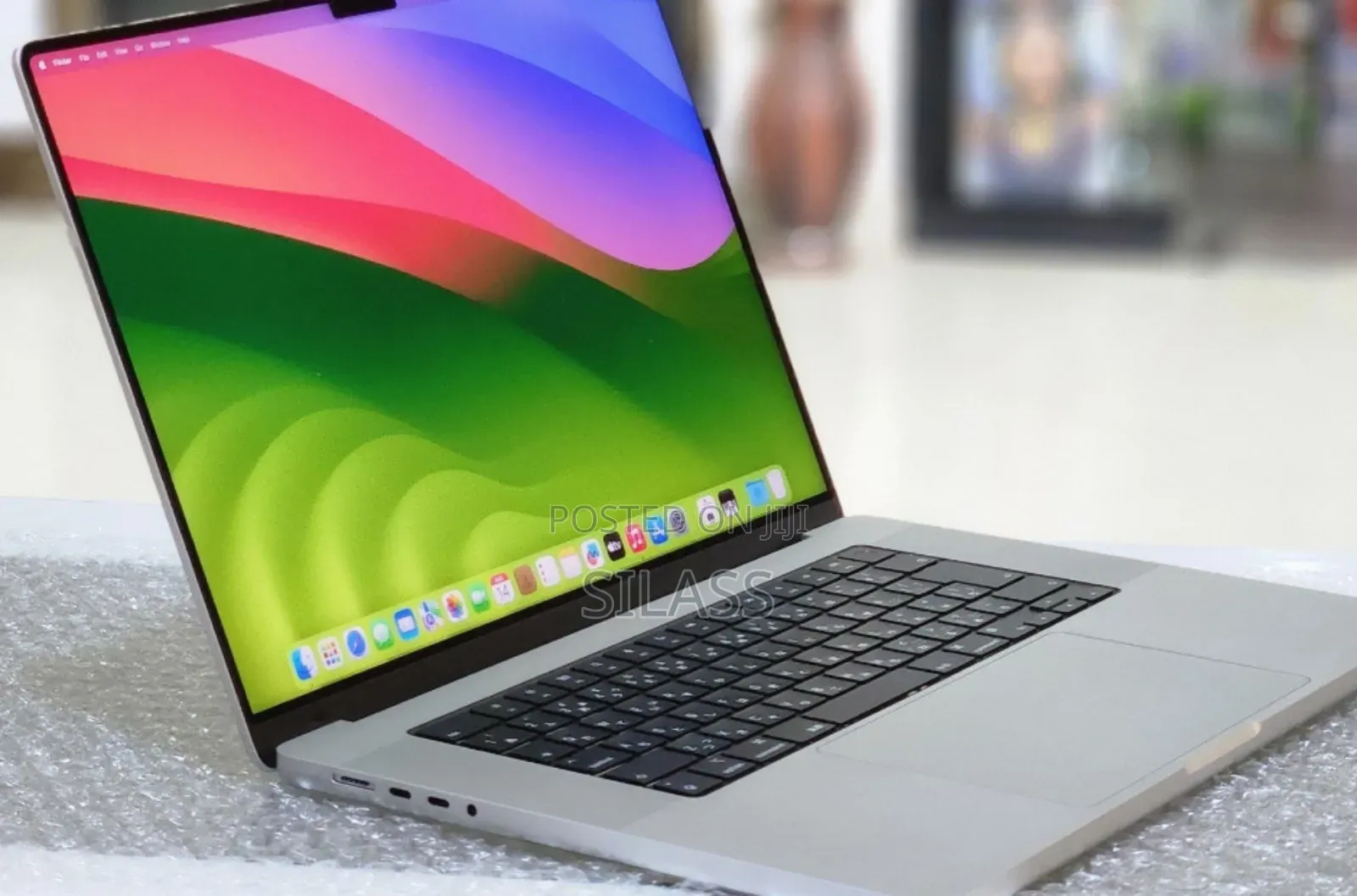 New Laptop Apple MacBook Pro M1 32GB Apple M1 Pro SSD 512GB