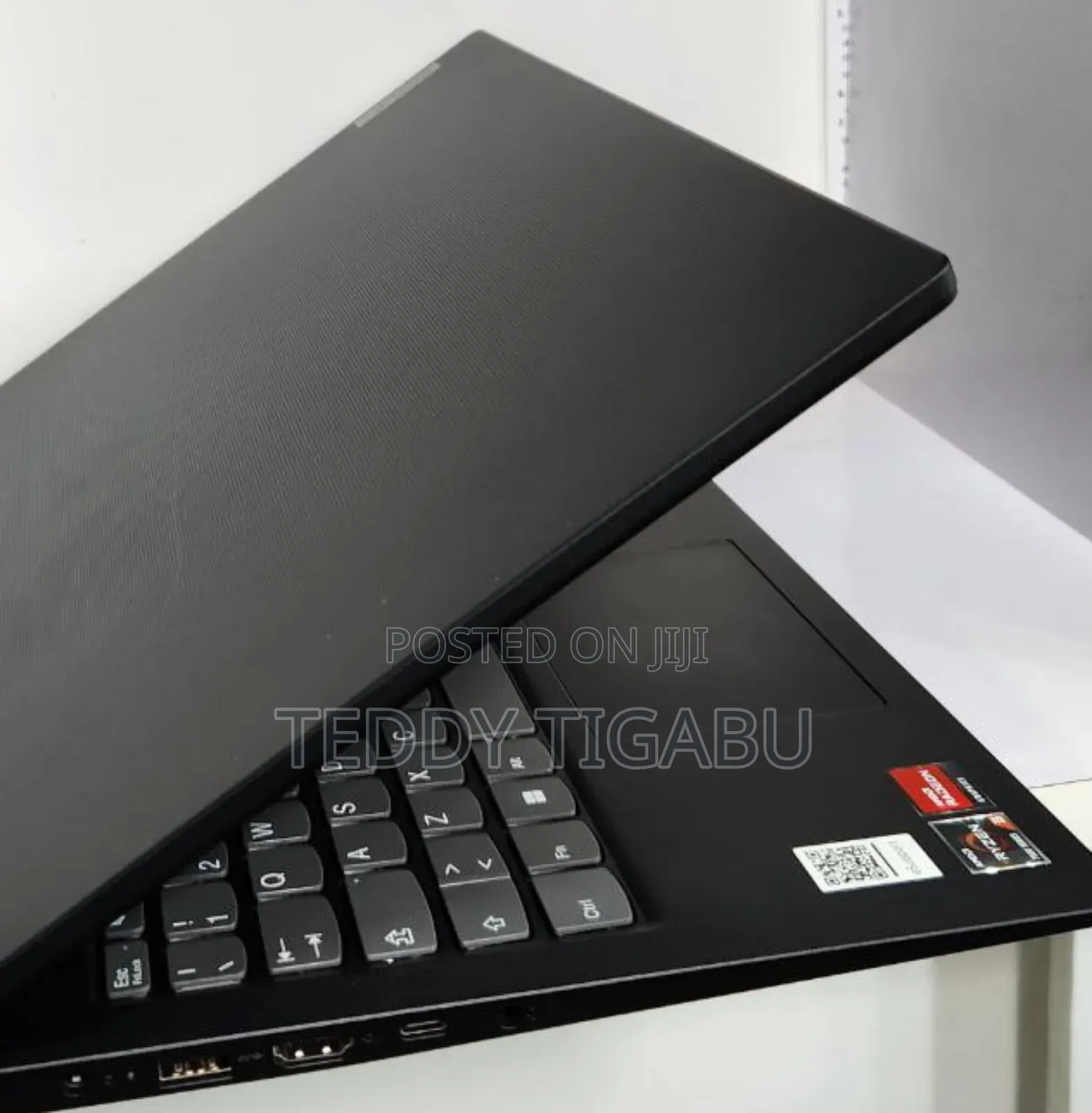 New Laptop Lenovo Ideapad V14 IGL 8GB AMD Ryzen 3 SSD 256GB