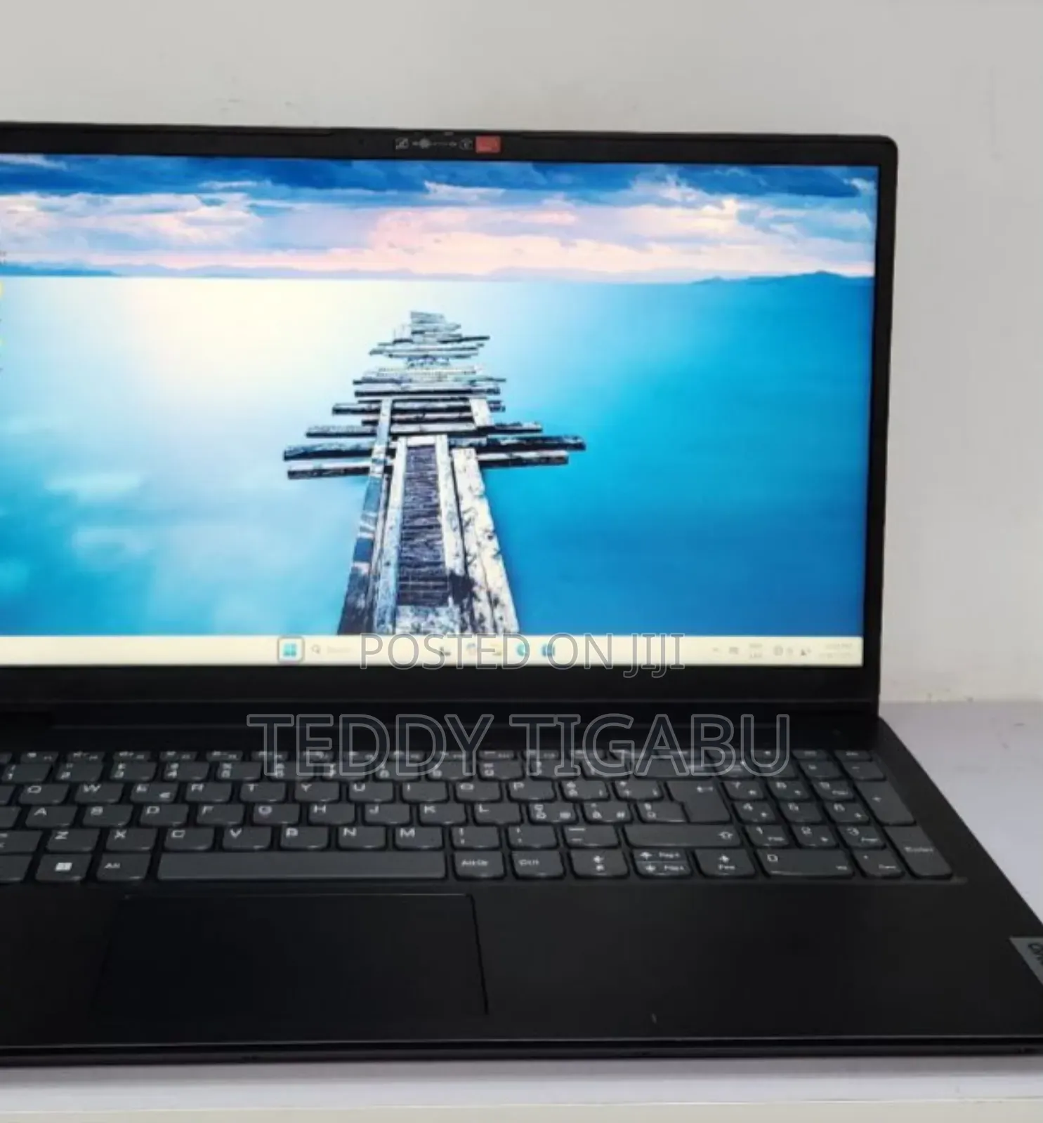 New Laptop Lenovo Ideapad V14 IGL 8GB AMD Ryzen 3 SSD 256GB