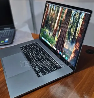 Photo - New Laptop Apple MacBook Pro 2019 16GB Intel Core I9 SSD 1T
