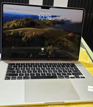Photo - New Laptop Apple MacBook Pro 2019 16GB Intel Core I9 SSD 512GB